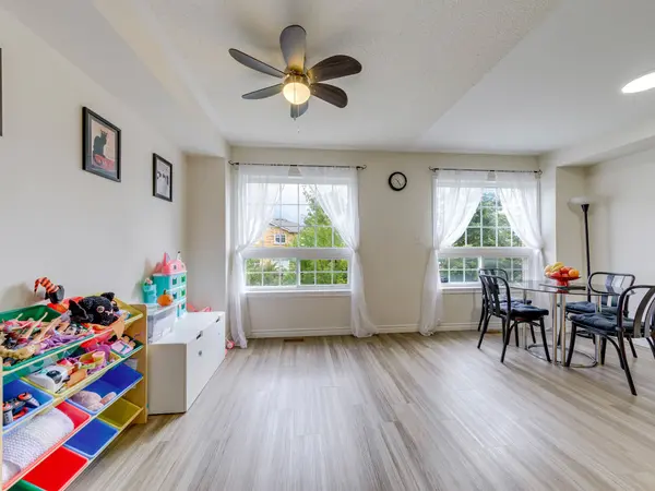 5260 Mcfarren BLVD #35, Mississauga, ON L5M 7J1