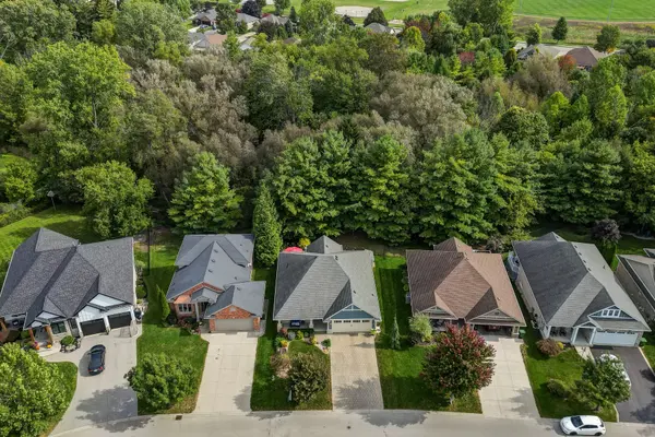 39 Hickory LN, St. Thomas, ON N5R 6K9