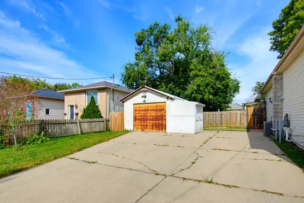 70 Homan ST, London East, ON N5Z 1A8
