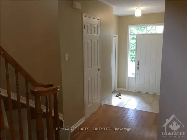 112 GATESPARK PRIVATE Private E, Kanata, ON K2T 1L1