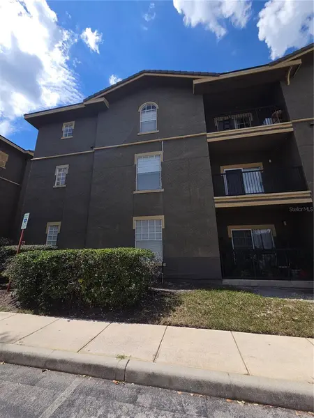 102 VISTA VERDI CIR #320, Lake Mary, FL 32746