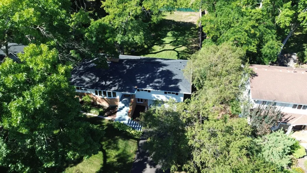 6700 Hillside LN, Edina, MN 55439