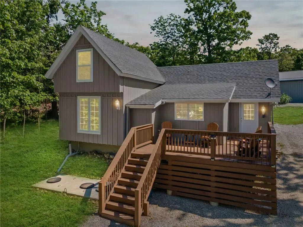 10057 Otter RD, Clinton, MO 64735