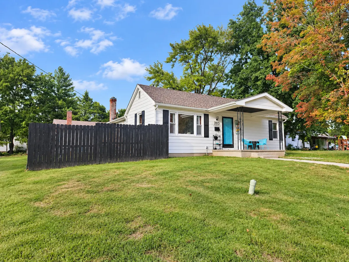 203 E BROWN ST, Pinckneyville, IL 62274