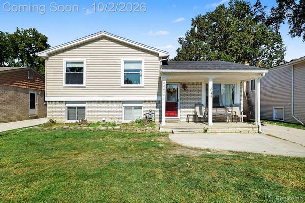 24055 Manila ST, Clinton Charter Township, MI 48035