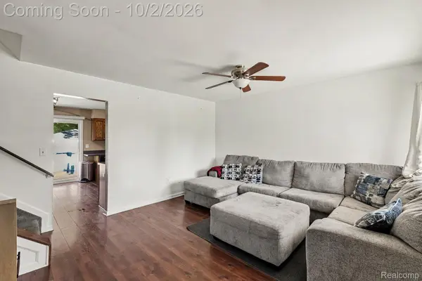 24055 Manila ST, Clinton Charter Township, MI 48035