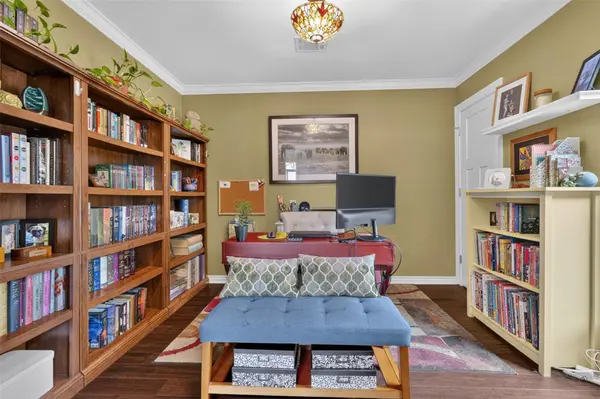 3001 Six Gun TRL, Austin, TX 78748