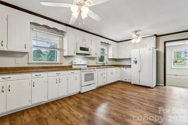 5560 Roberta RD, Harris, NC 28075