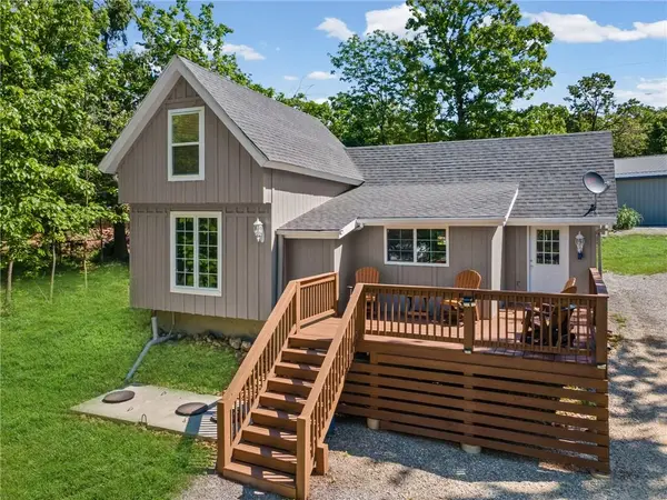 10057 Otter RD, Clinton, MO 64735