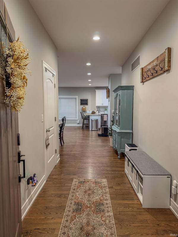 1104 E short DR, Knox, IN 46534