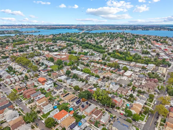 14950 16th RD, Whitestone, NY 11357
