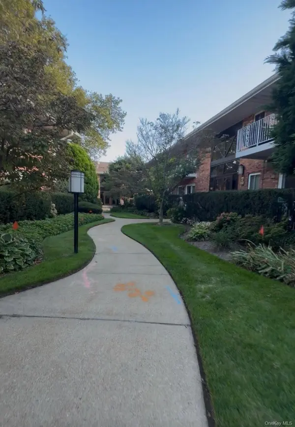1 Tom’s Point Lane #Unit 15H, Port Washington, NY 11050