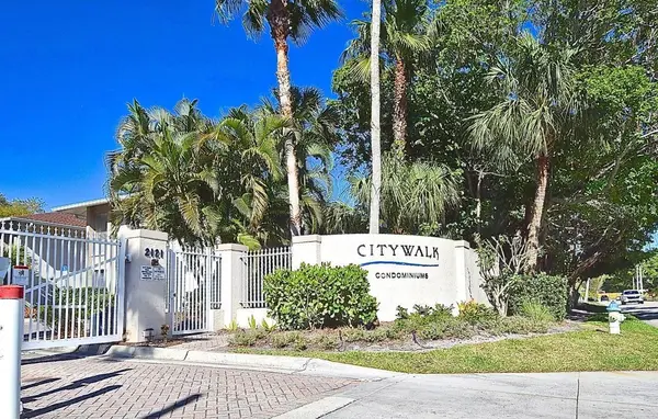 2121 WOOD ST #201, Sarasota, FL 34237