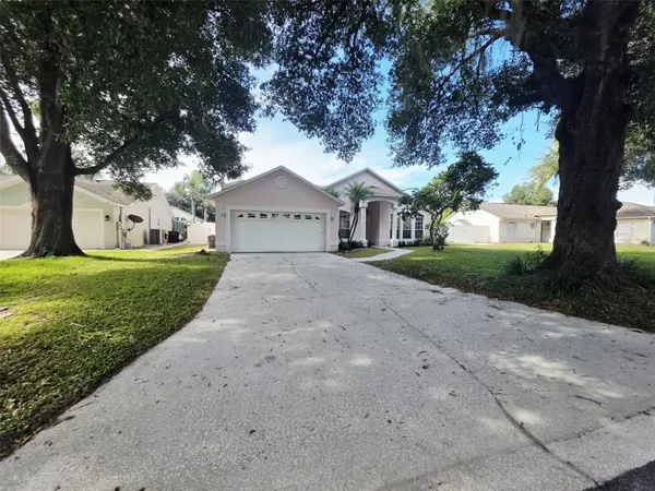 111 SUNRIDGE WOODS CT, Davenport, FL 33837