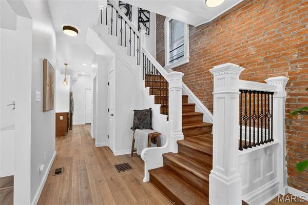4038 Juniata ST, St Louis, MO 63116