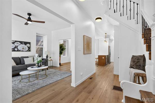 4038 Juniata ST, St Louis, MO 63116