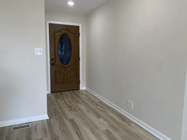 949 Harriet AVE, Aurora, IL 60505