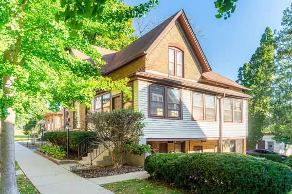 113 Elm ST #B, Elgin, IL 60123