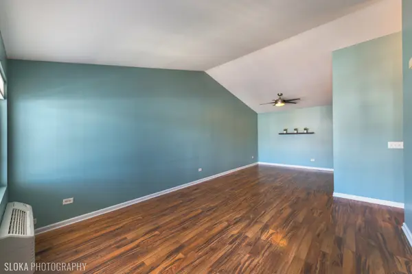1721 SILVERSTONE DR #1721, Carpentersville, IL 60110