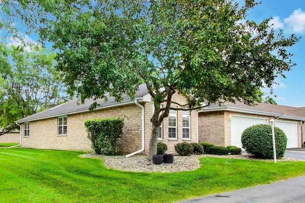 1035 Easy ST #A, Crown Point, IN 46307