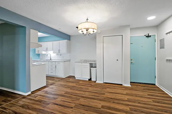 7318 W 22nd ST #111, Saint Louis Park, MN 55426