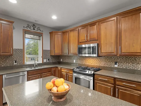 5475 Trailhead LN SE, Prior Lake, MN 55372
