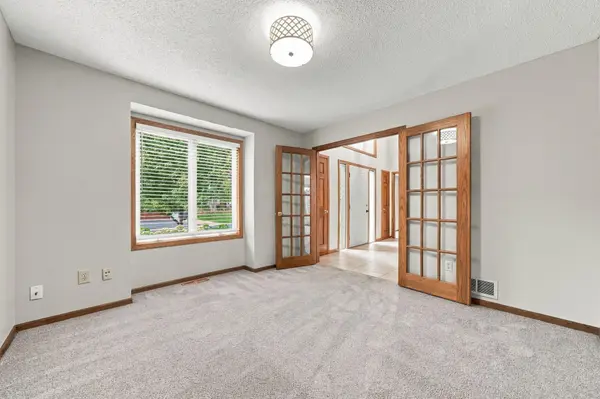 13610 Georgia DR, Apple Valley, MN 55124