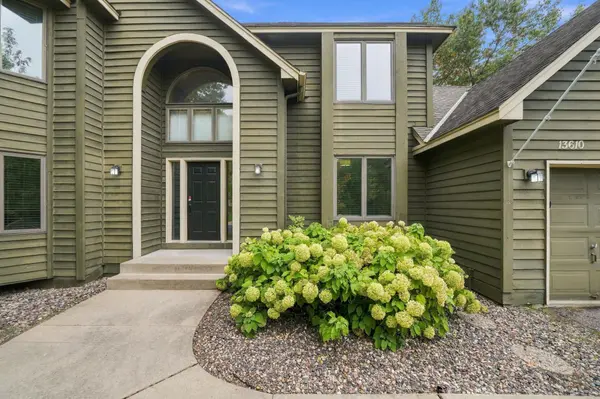 13610 Georgia DR, Apple Valley, MN 55124