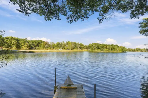 975 Jewel AVE N, Lake Elmo, MN 55042