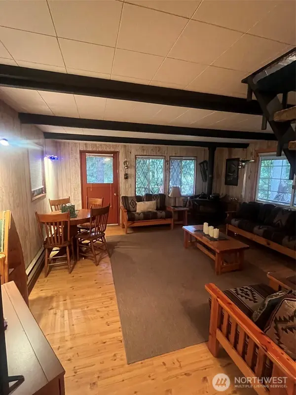 162 Coal Creek DR, Packwood, WA 98937