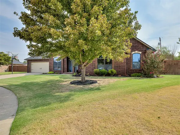 1407 Fairfax LN, El Reno, OK 73036
