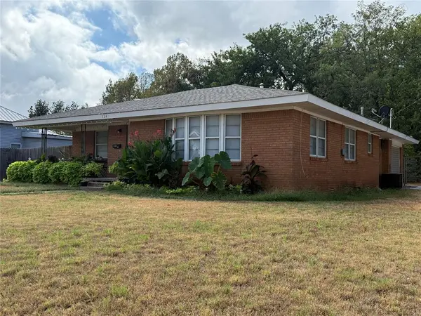 124 S 11th ST, Chickasha, OK 73018