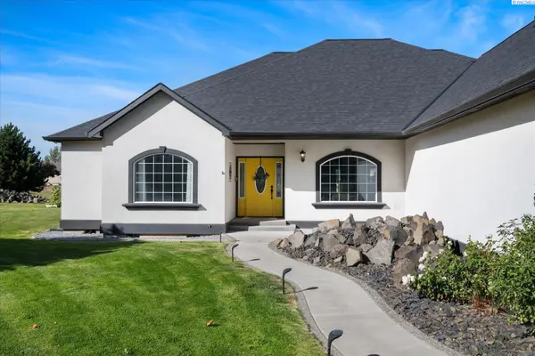 5604 Glenbrook Loop, West Richland, WA 99353