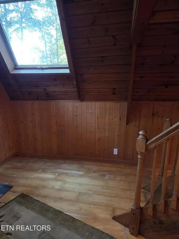 704 SE Selma Lane, Gatlinburg, TN 37738