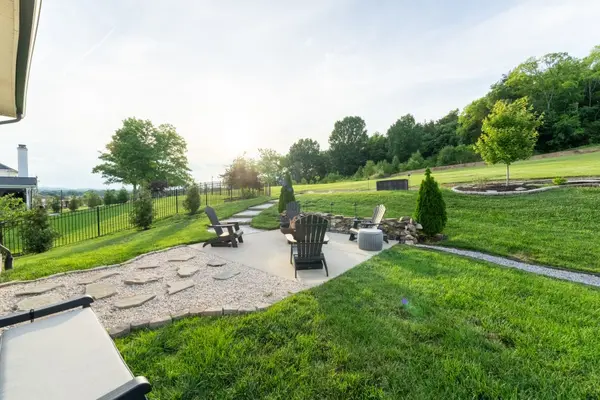 7008 Fiddlers Glen Dr, Arrington, TN 37014