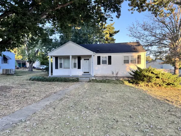 1929 Overton Dr, Columbia, TN 38401