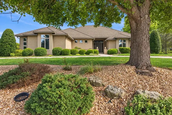 3971 E Glen Abbey DR, Springfield, MO 65809