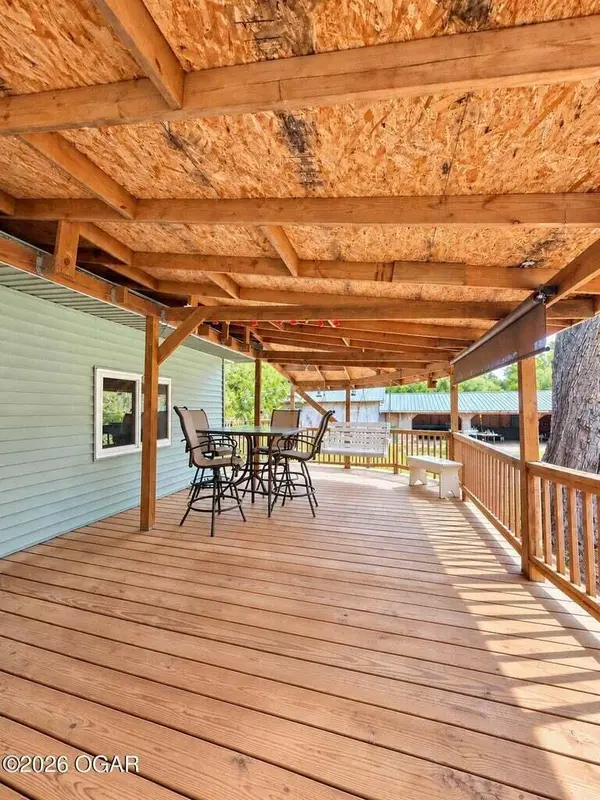 1444 Bear Hollow RD, Pineville, MO 64856