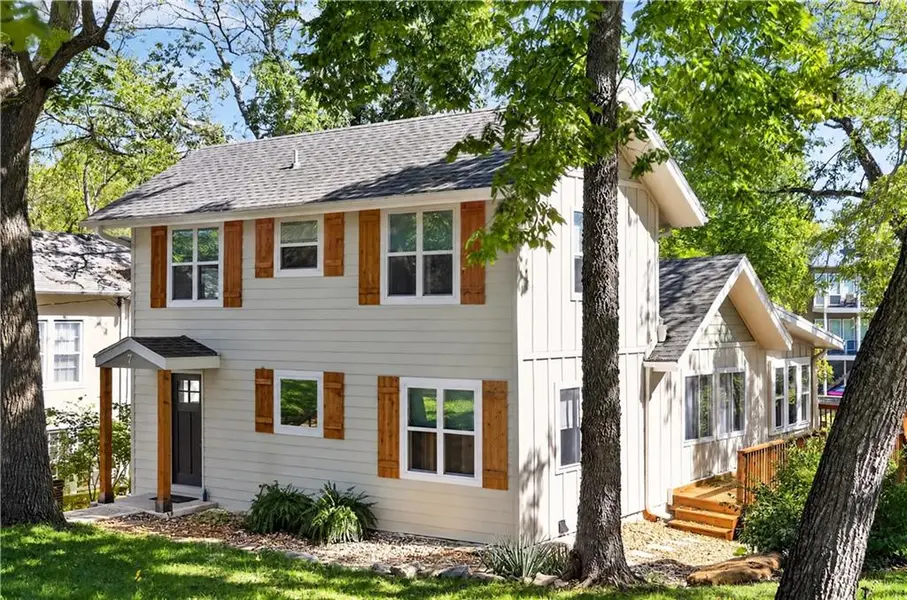 7 & 95 H ST, Lake Lotawana, MO 64086