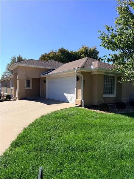 7910 N Locust ST, Kansas City, MO 64118