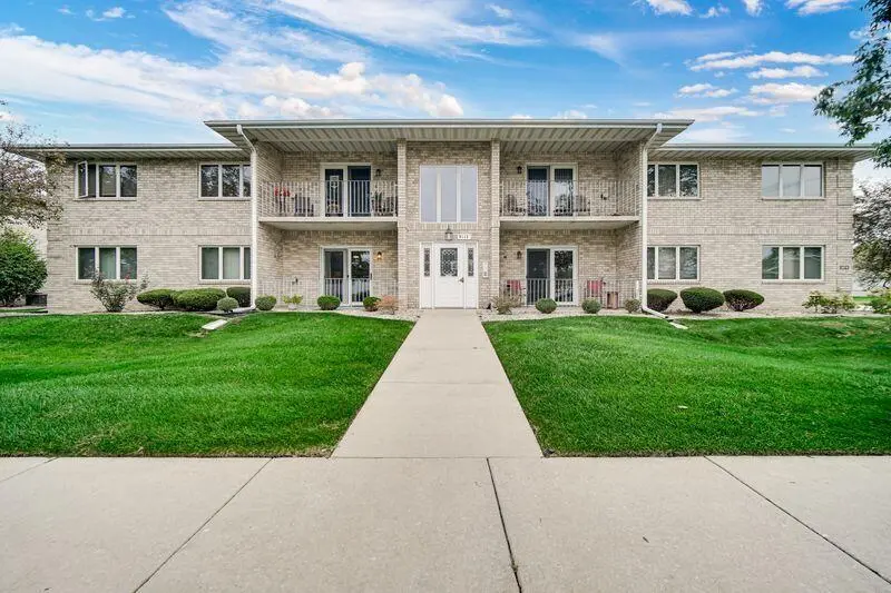 9243 Waymond AVE, Highland, IN 46322