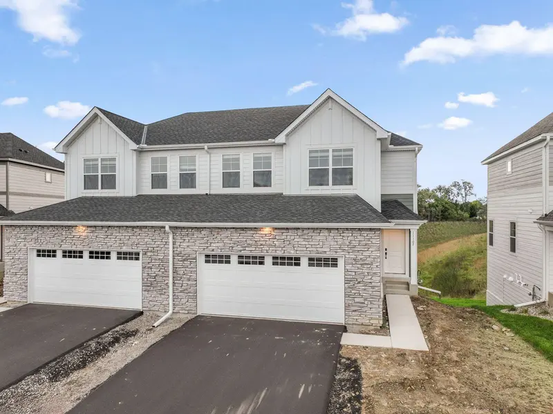 11107 203rd ST W, Lakeville, MN 55044