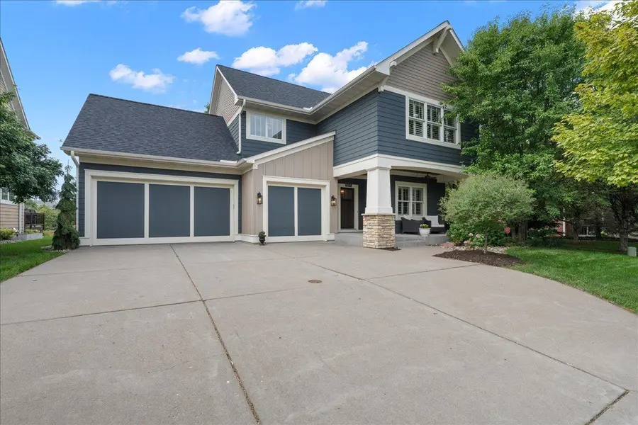 11605 Ivywood TRL, Woodbury, MN 55129
