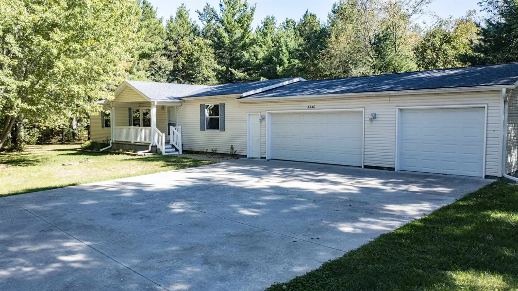 3340 JACKSON AVE, Plover, WI 54467-3701