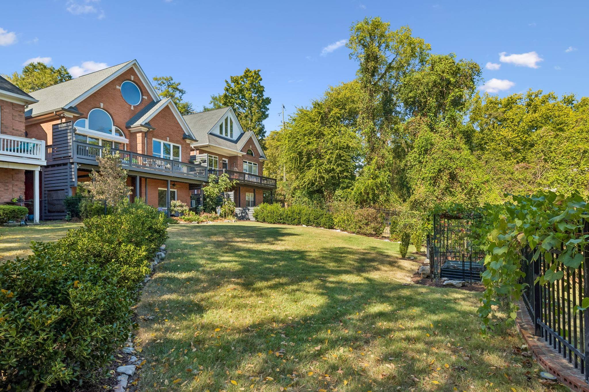35 Lakeshore Ct, Old Hickory, TN 37138