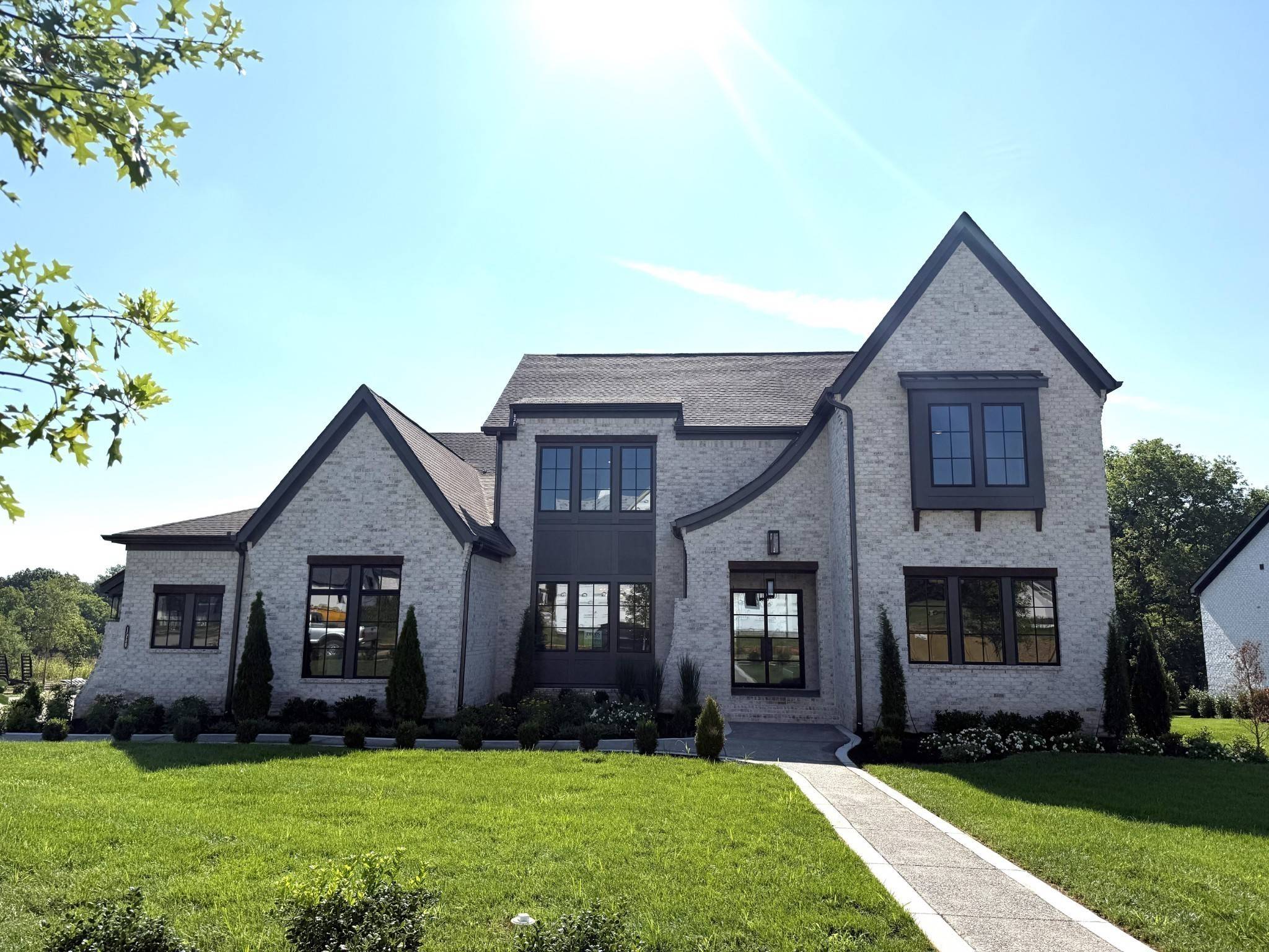 6108 St Charles Dr, Arrington, TN 37014