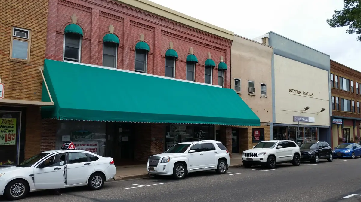 111 1/2 N Main ST ##4, River Falls, WI 54022