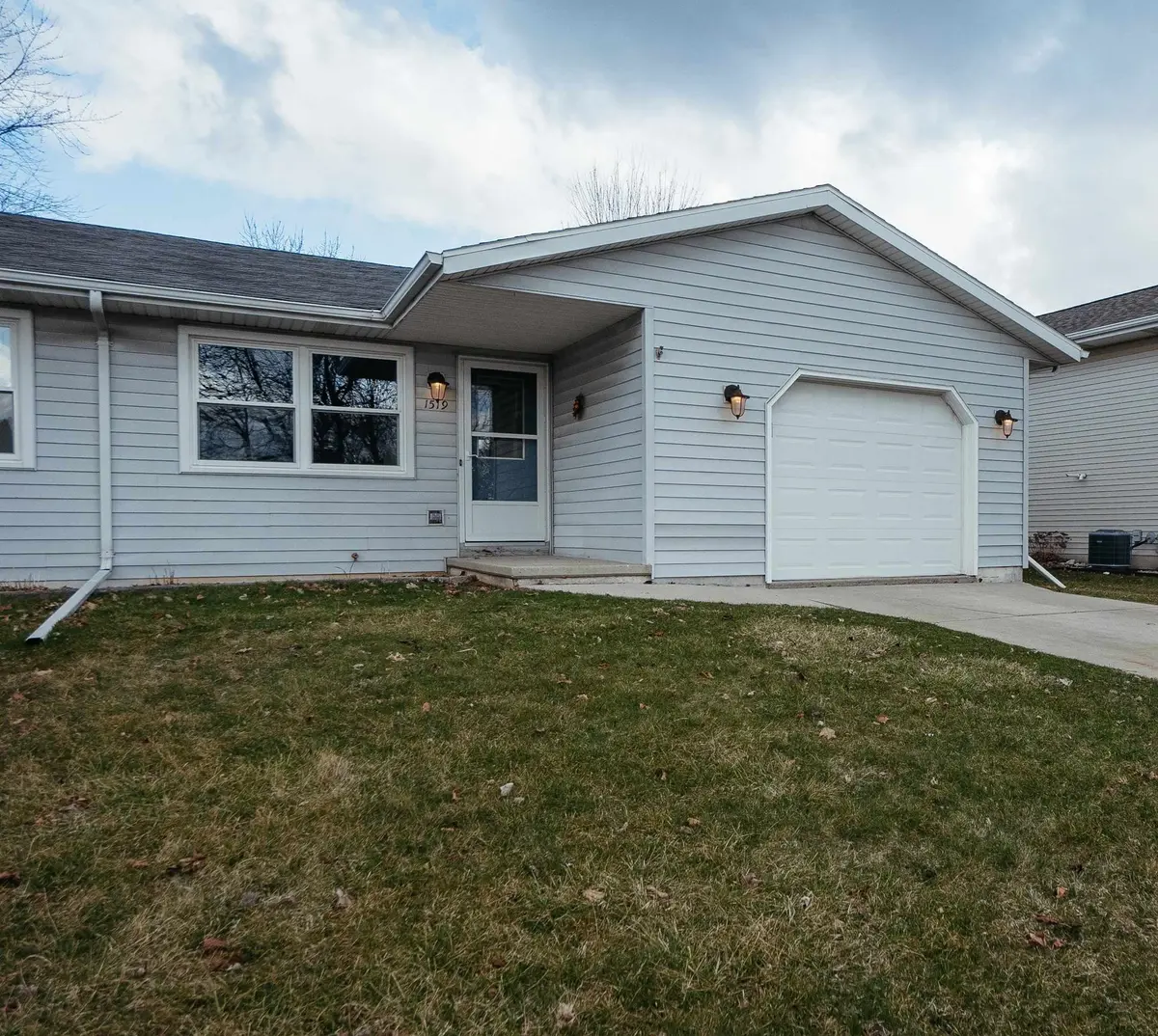 1519 FAIRLAWN AVE, North Fond Du Lac, WI 54937