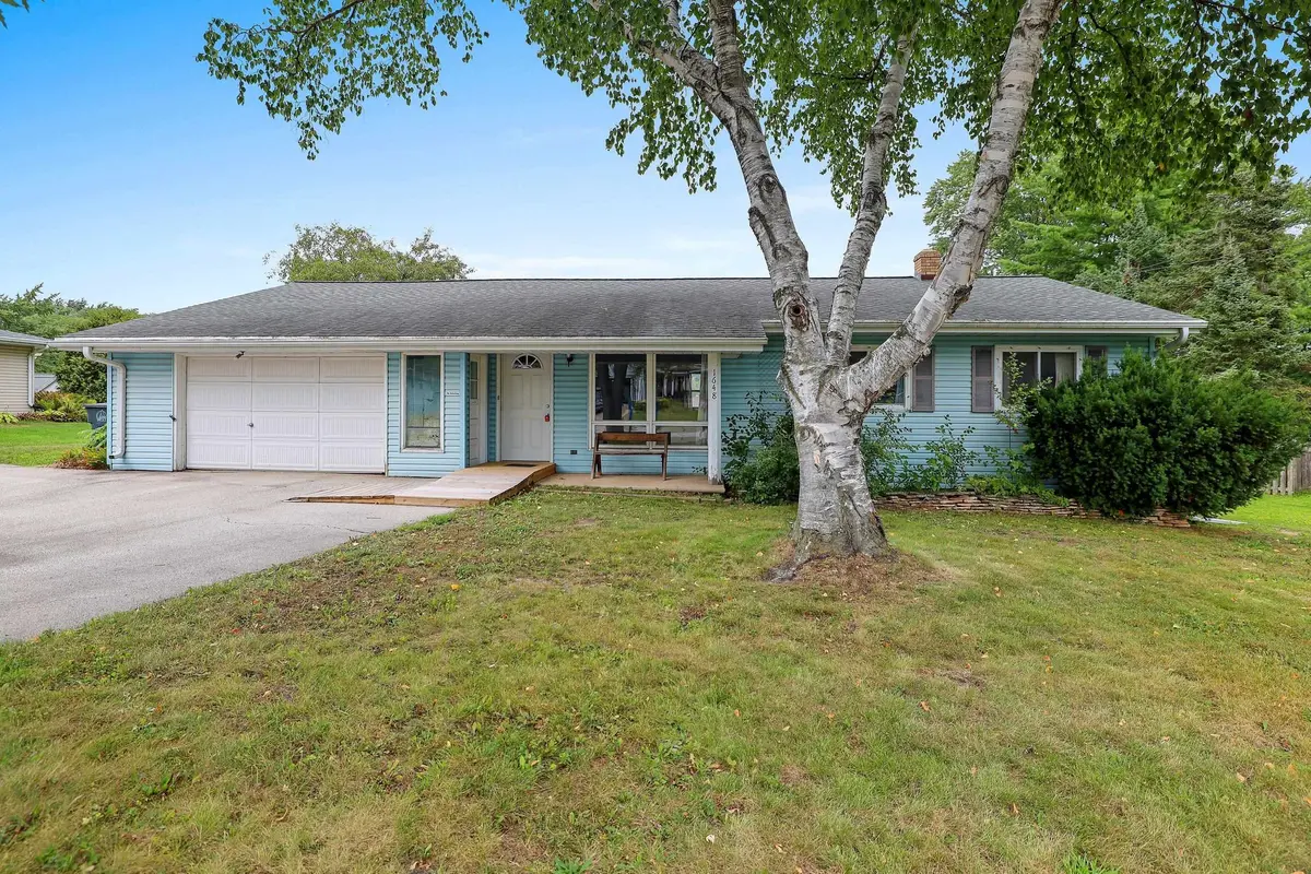 1648 VIEW LN, Green Bay, WI 54313
