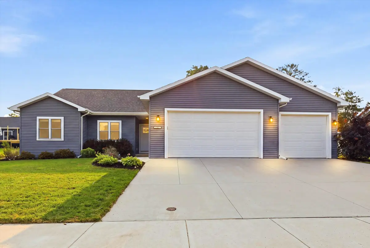 1616 ORCHARD DR, Kaukauna, WI 54130-2907